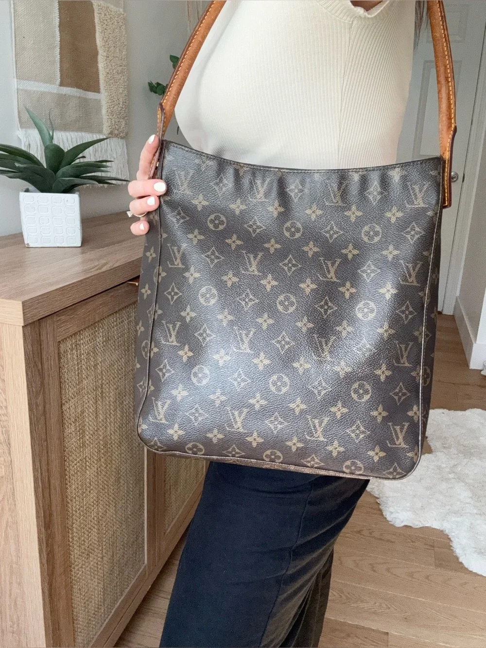 ✅AUTH✅LOUIS VUITTON LOOPING GM